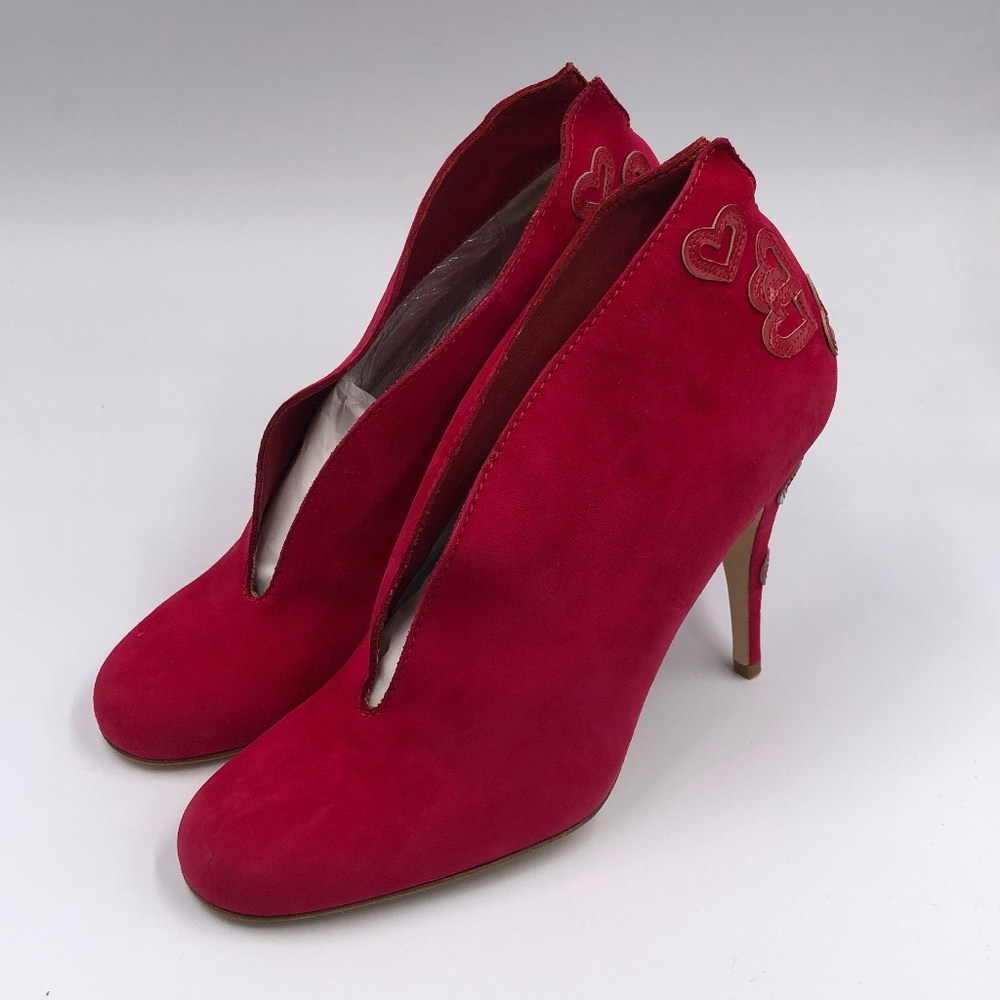 Scorah Pattullo Red Heart High Heels NWT